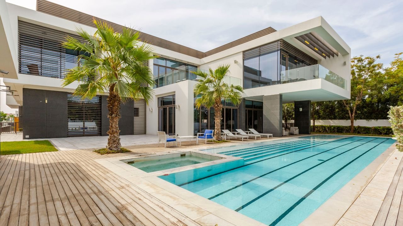 How to Become a Pool Builder in Florida